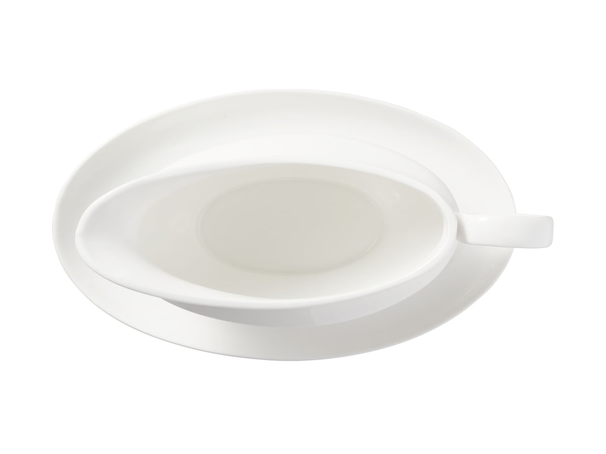 Maxwell & Williams White Basics Gravy Boat & Saucer 500ml